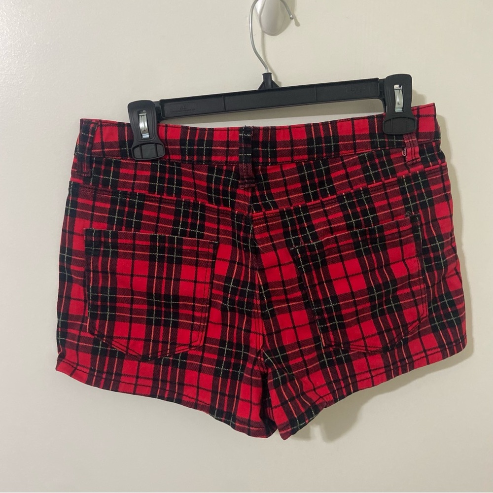 Forever 21 Women’s Red Plaid Flannel Mini Short Shorts Size 29 - Picture 3 of 3